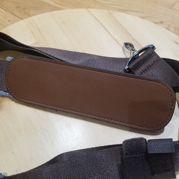 Brown adjustable bag strap - Picture 4 of 6
